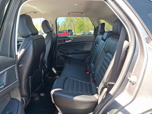 Used 2024 Ford Edge SEL w/ Convenience Package AWD/4WD image 11