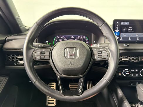 Used 2024 Honda Accord Sport image 15