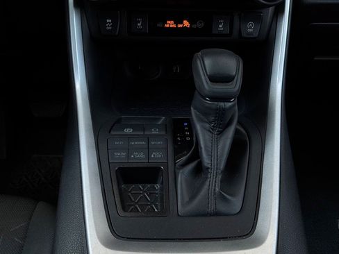 Used 2024 Toyota RAV4 XLE w/ Weather Package AWD/4WD image 23