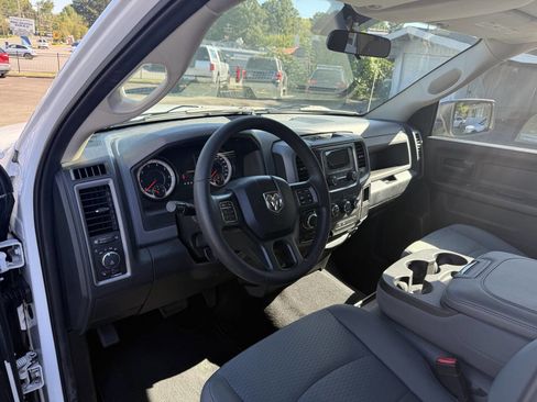 Used 2017 RAM 1500 Express image 11