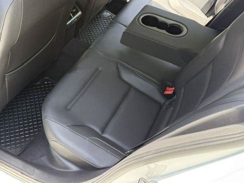 Used 2015 Volkswagen Golf S FWD image 37