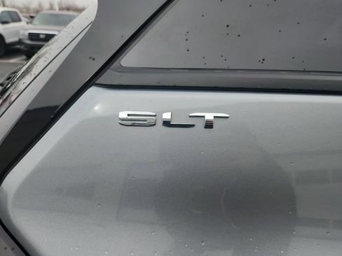 Used 2023 GMC Terrain SLT w/ Infotainment Package II image 12