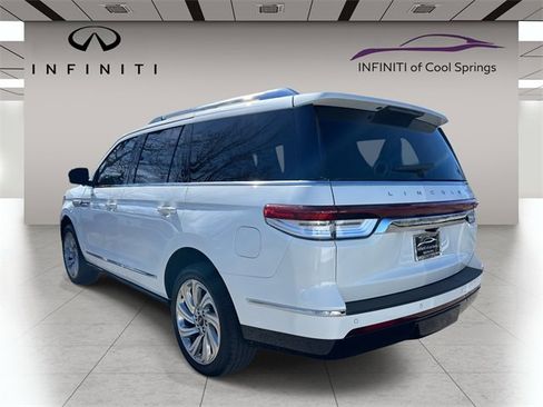 Used 2024 Lincoln Navigator Reserve image 5