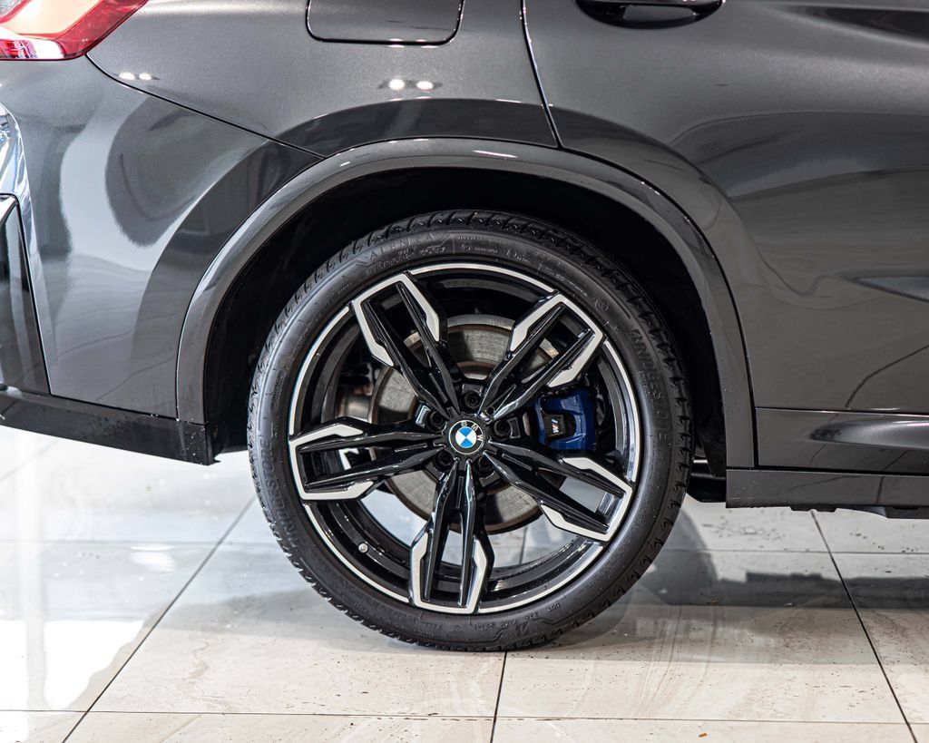 Used 2023 BMW X4 M40i AWD/4WD image 11