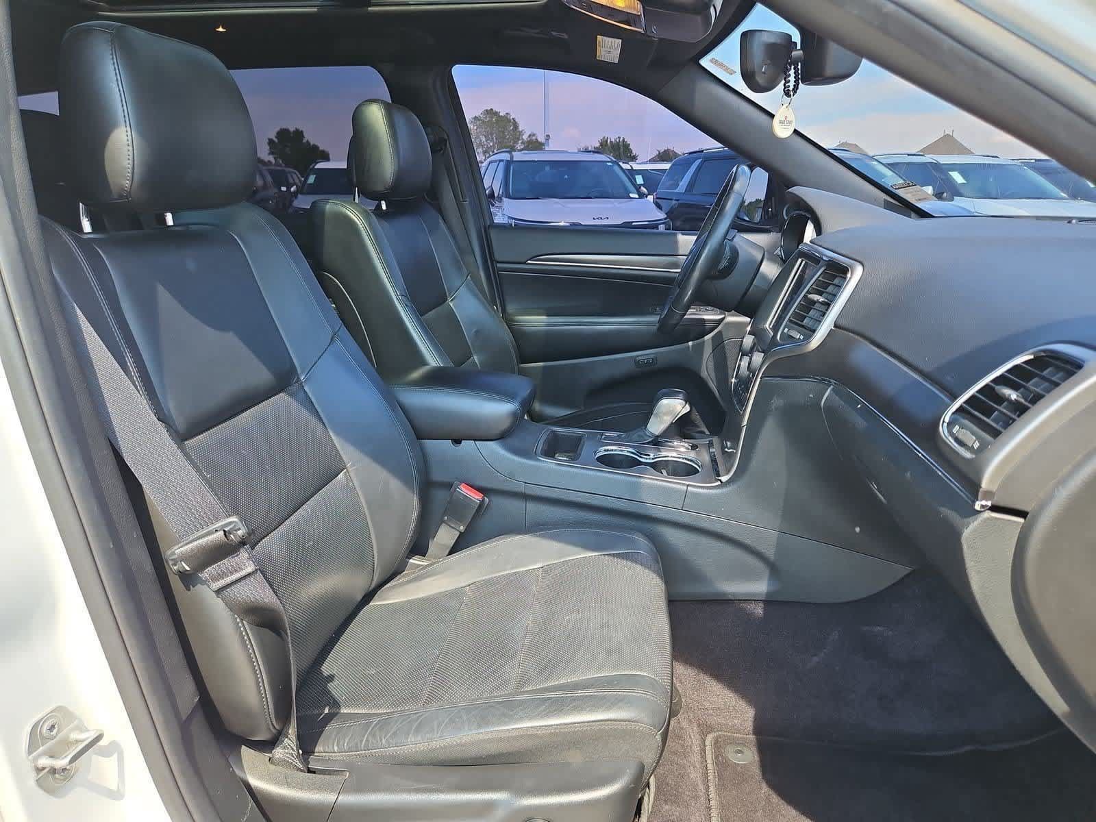 Used 2018 Jeep Grand Cherokee Limited w/ Luxury Group II RWD image 22