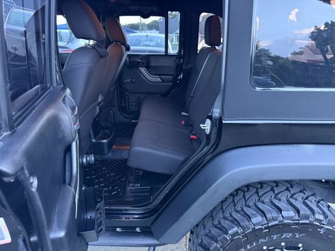 Used 2015 Jeep Wrangler Unlimited Sport w/ Connectivity Group AWD/4WD image 10
