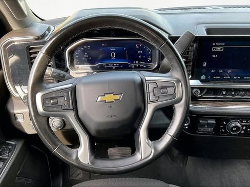 Used 2024 Chevrolet Silverado 2500 LT image 8
