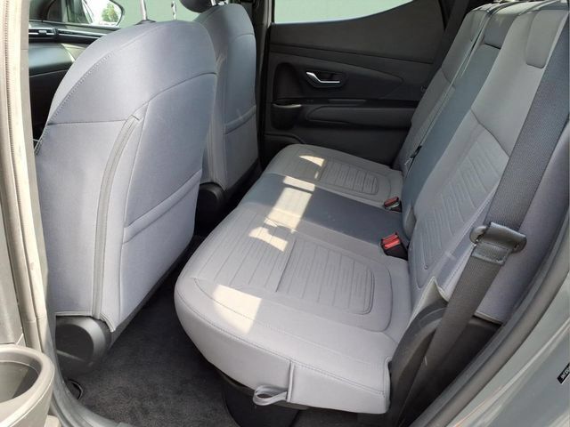 Used 2023 Hyundai Santa Cruz SEL Premium AWD/4WD image 16