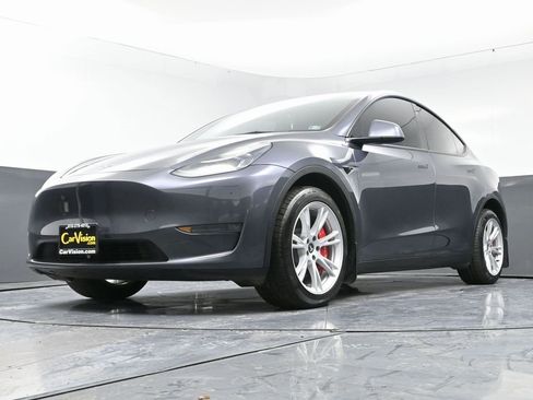 Used 2023 Tesla Model Y Long Range image 52