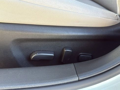 Used 2023 Nissan Altima 2.5 SV w/ SV Premium Package image 14