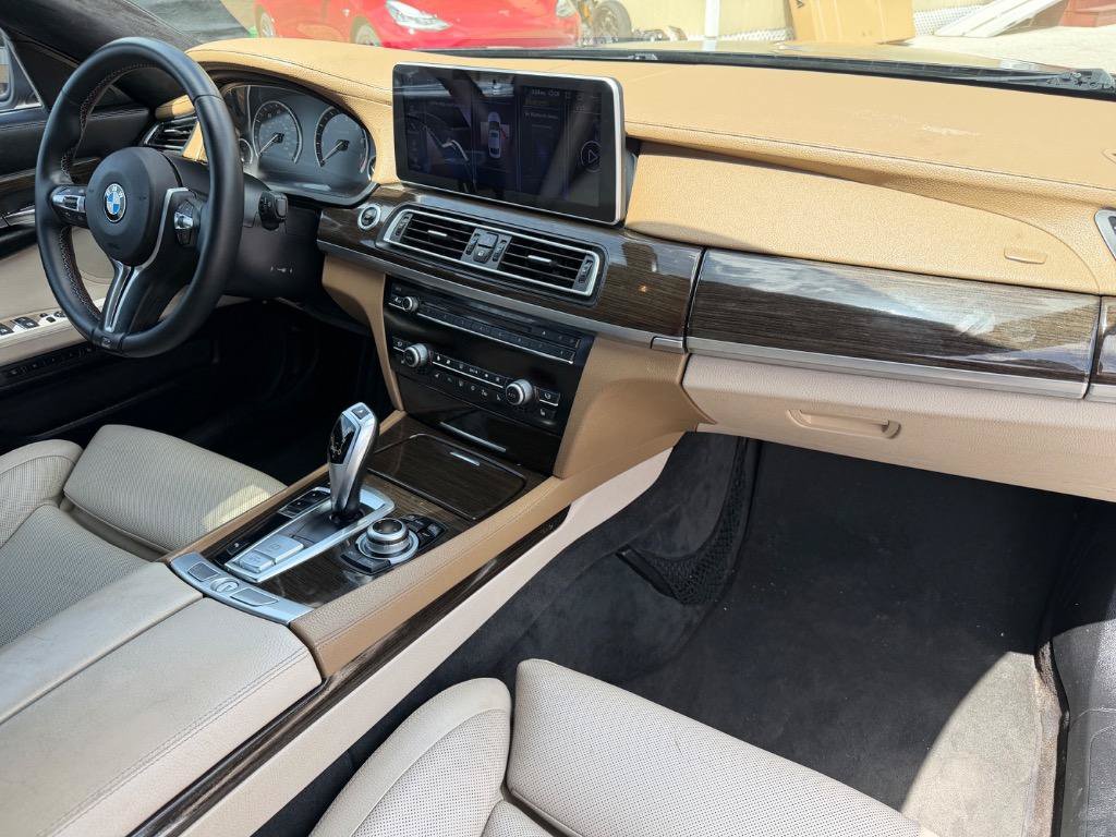 Used 2012 BMW 740Li RWD image 19