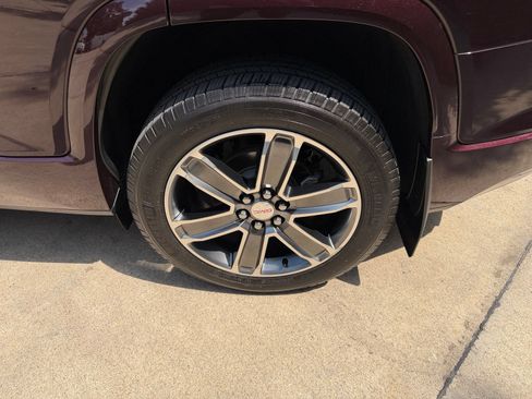 Used 2018 GMC Acadia Denali w/ Technology Package AWD/4WD image 37