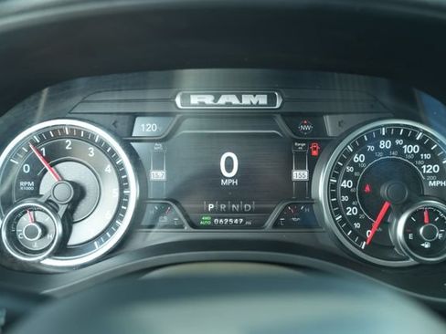 Used 2022 RAM 1500 Laramie AWD/4WD image 30