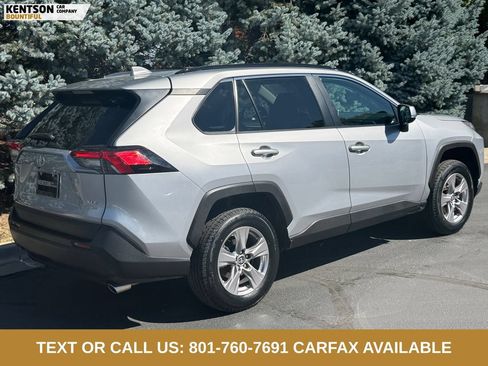 Used 2025 Toyota RAV4 XLE AWD/4WD image 9