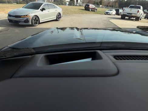 Used 2021 GMC Yukon Denali w/ Denali Premium Package image 48