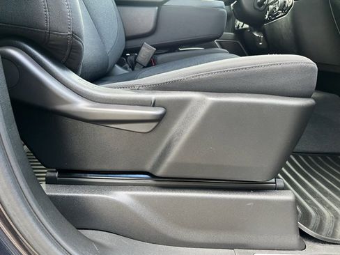 Used 2022 Chevrolet Silverado 1500 LT image 16