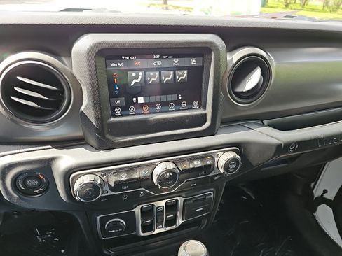 Used 2023 Jeep Wrangler Unlimited Sport AWD/4WD image 22