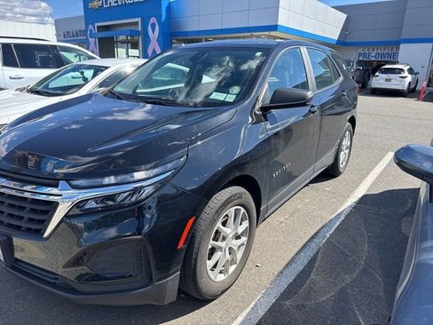 Certified 2023 Chevrolet Equinox LS w/ Driver Confidence II Package image 2