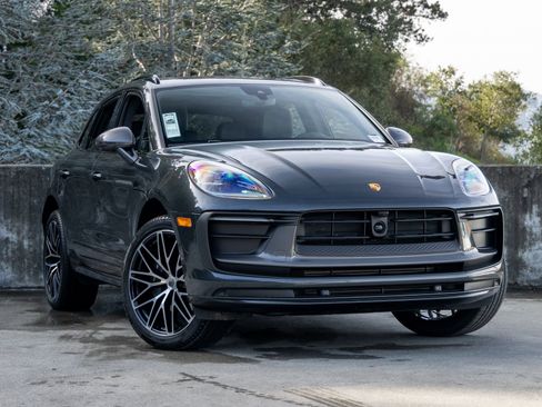 New 2026 Porsche Macan Turbo image 6
