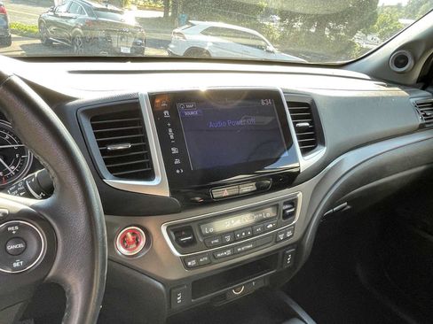 Used 2018 Honda Ridgeline RTL-T image 24
