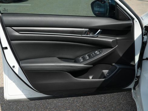 Used 2022 Honda Accord Sport image 12