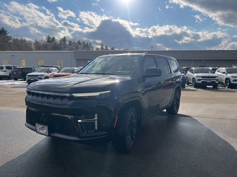 New 2026 Jeep Grand Wagoneer Summit image 3