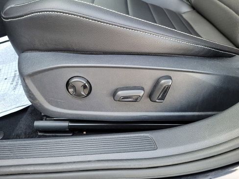 Used 2024 Volkswagen Jetta SE image 12