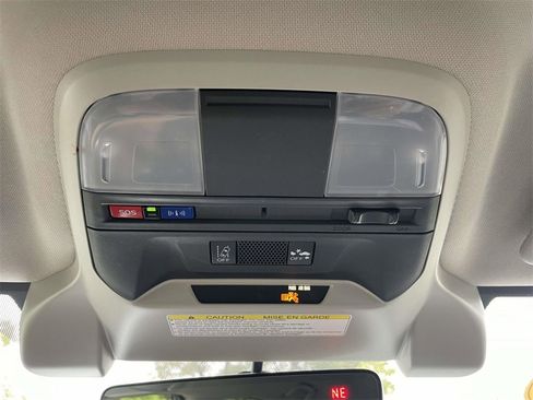 Used 2023 Subaru Crosstrek 2.0i Premium image 29