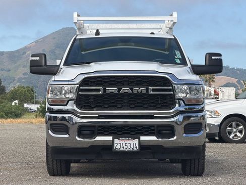 Used 2024 RAM 2500 Tradesman w/ Chrome Appearance Group RWD image 10