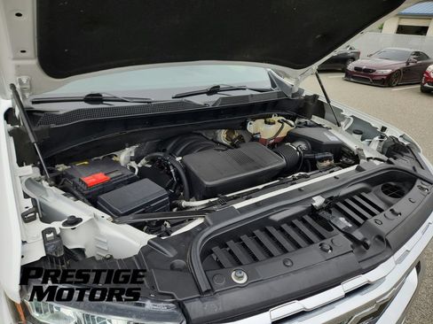 Used 2019 Chevrolet Silverado 1500 LTZ w/ LTZ Premium Package AWD/4WD image 16