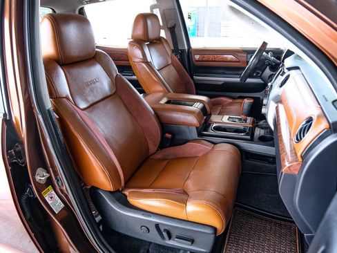 Used 2017 Toyota Tundra 1794 Edition image 39