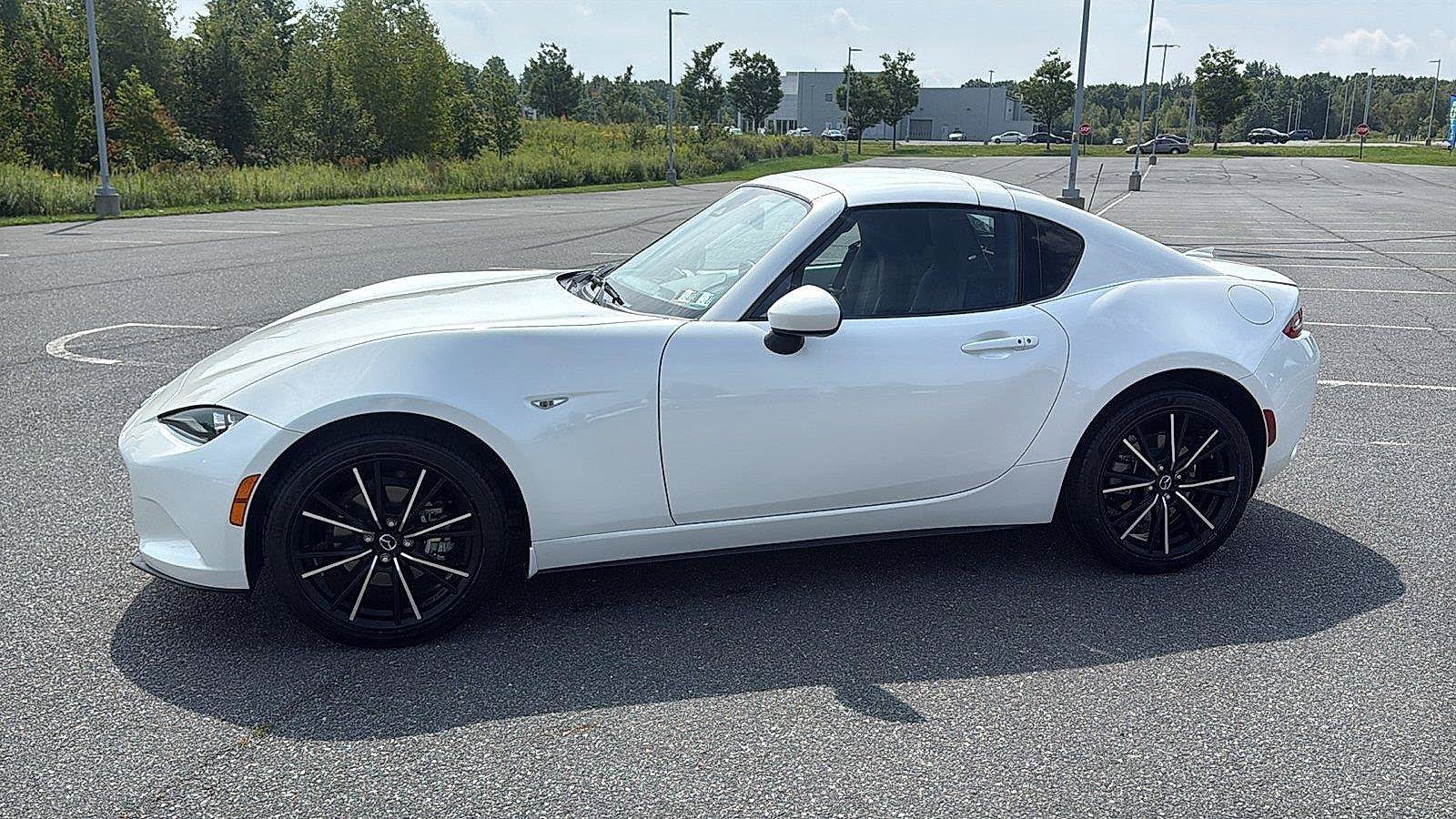 Used 2024 MAZDA MX-5 Miata RF Grand Touring RWD image 10