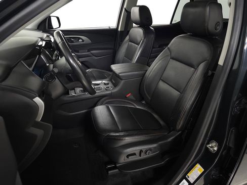 Used 2019 Chevrolet Traverse LT w/ LT Premium Package image 18