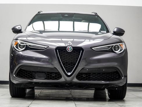 Used 2023 Alfa Romeo Stelvio Ti Lusso w/ Quick Order Package 22X Lusso AWD/4WD image 8