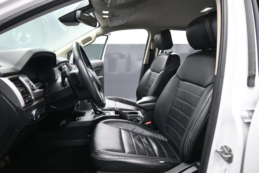 Used 2019 Ford Ranger XLT w/ Black Appearance Package RWD image 9