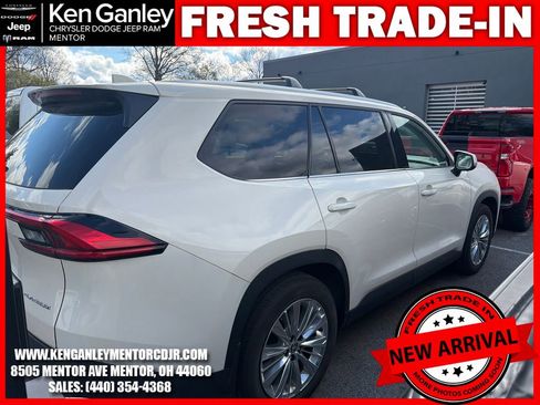 Used 2024 Toyota Grand Highlander Platinum image 8