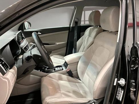 Used 2021 Hyundai Tucson SE image 25