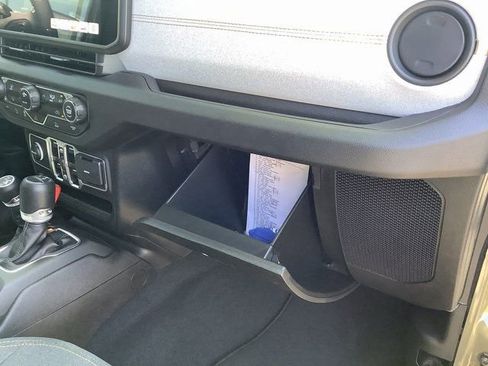 New 2025 Jeep Gladiator Sport image 40