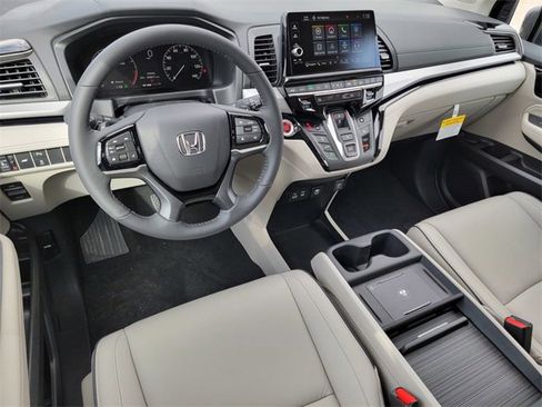 New 2026 Honda Odyssey Touring image 30