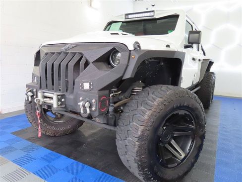 Used 2021 Jeep Gladiator Sport AWD/4WD image 1