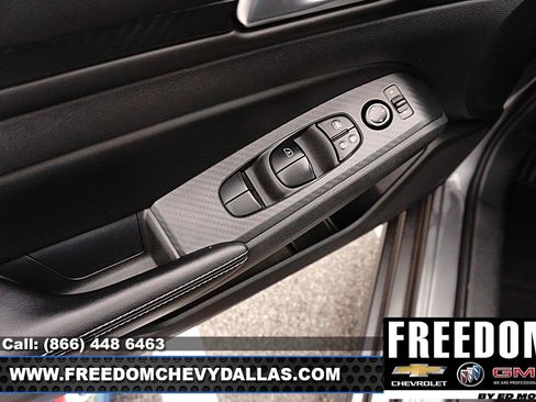 Used 2024 Nissan Altima 2.5 SV FWD image 35