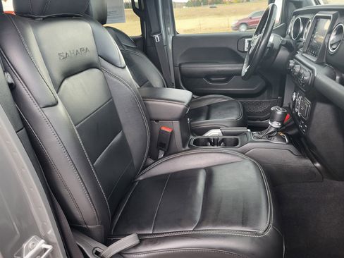 Used 2021 Jeep Wrangler Unlimited Sahara w/ Cold Weather Group image 22