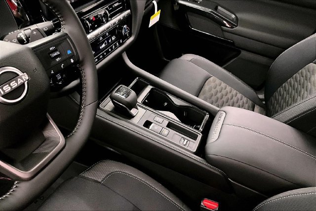 New 2026 Nissan Pathfinder SV FWD image 9