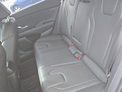 Used 2025 Hyundai Elantra Limited FWD image 13