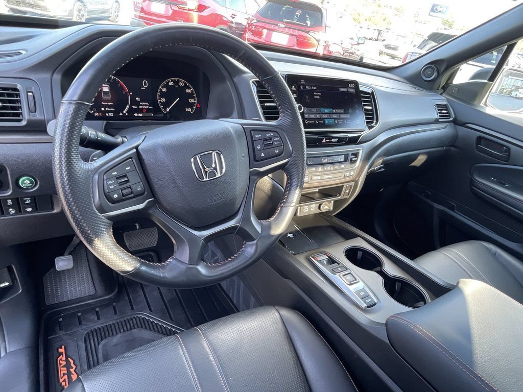 Used 2025 Honda Ridgeline TrailSport+ image 11