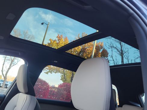 New 2026 Volvo XC90 B6 Plus w/ Protection Package Premier image 15