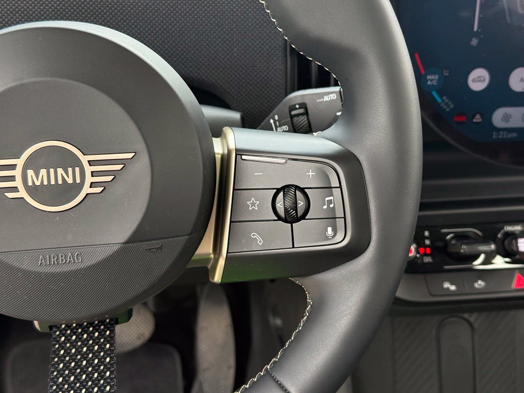 Used 2025 MINI Cooper S FWD image 18