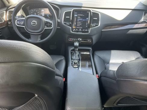 Used 2016 Volvo XC90 T6 Momentum w/ Momentum Plus Package AWD/4WD image 16
