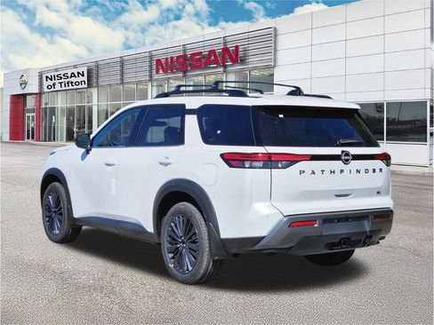 New 2026 Nissan Pathfinder SL w/ SL Premium Package image 6