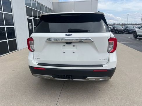 Used 2024 Ford Explorer XLT w/ Equipment Group 202A image 11